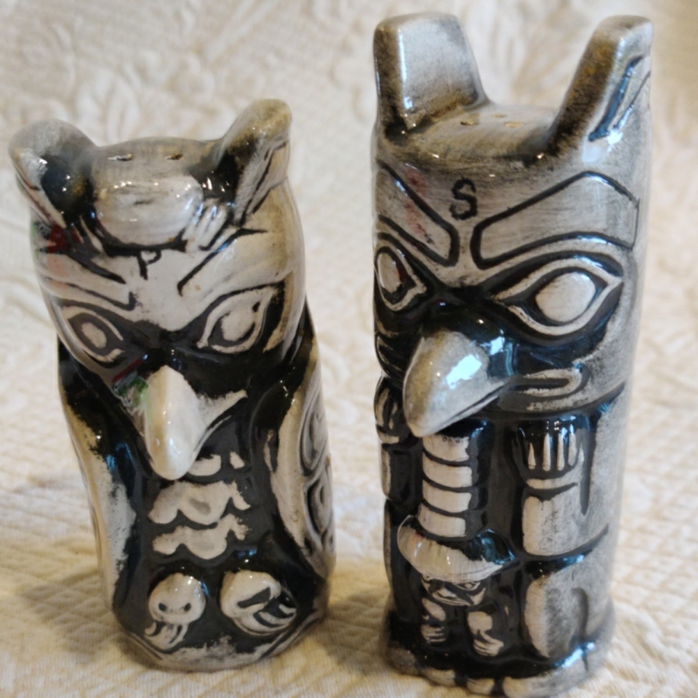 Alaska Raven Watchman Frog Cormorant Tlingit Salt & Pepper Shaker Vintage Signed